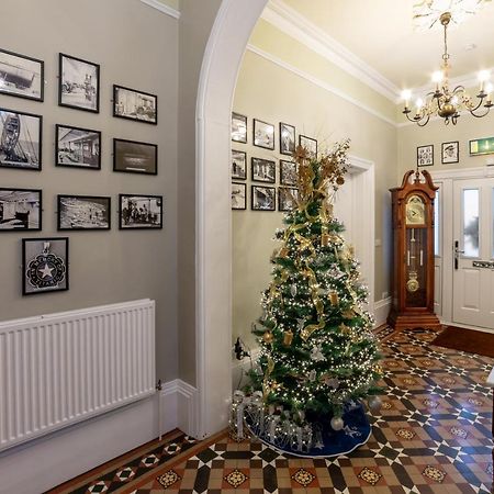 Charades Guest House Герефорд Екстер'єр фото