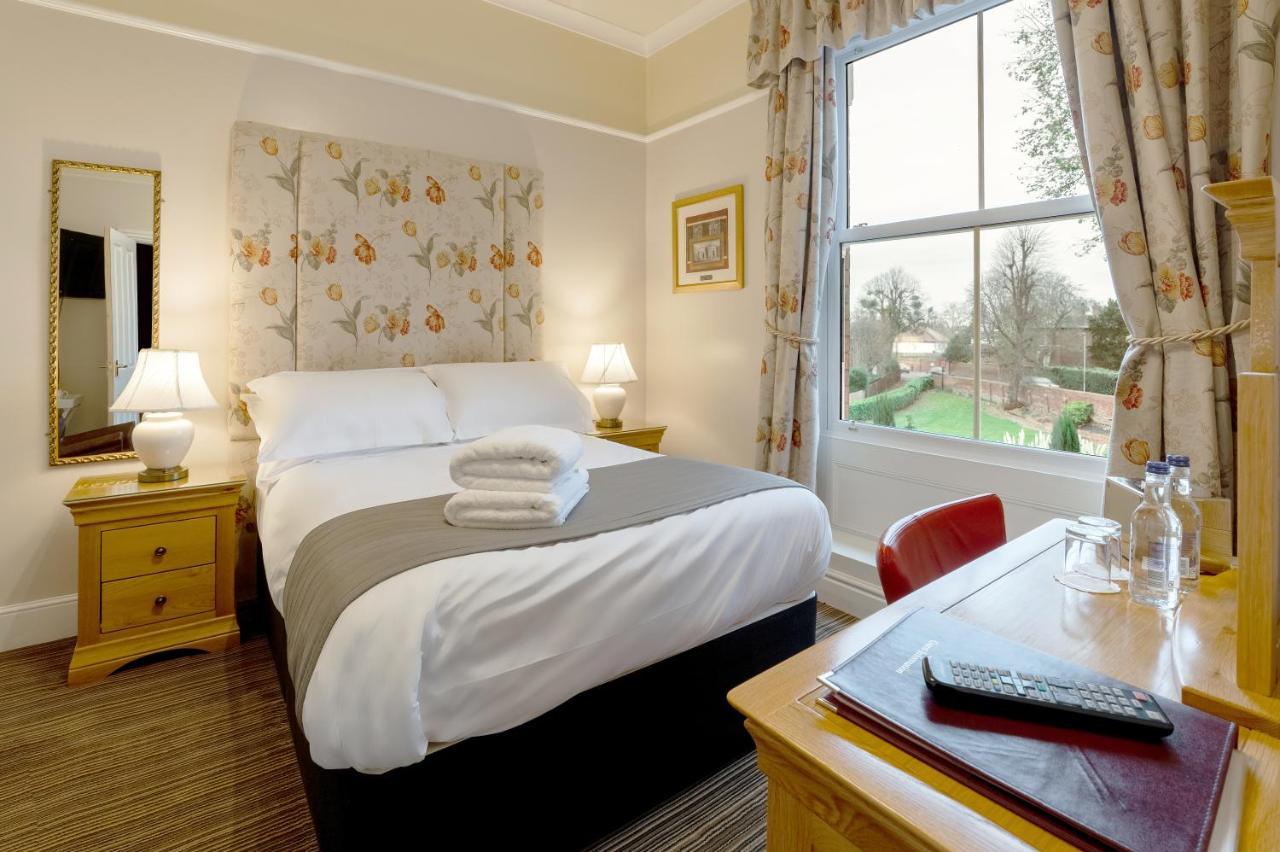 Charades Guest House Герефорд Екстер'єр фото