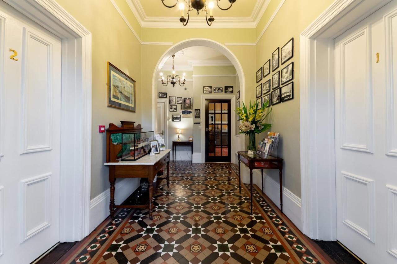 Charades Guest House Герефорд Екстер'єр фото