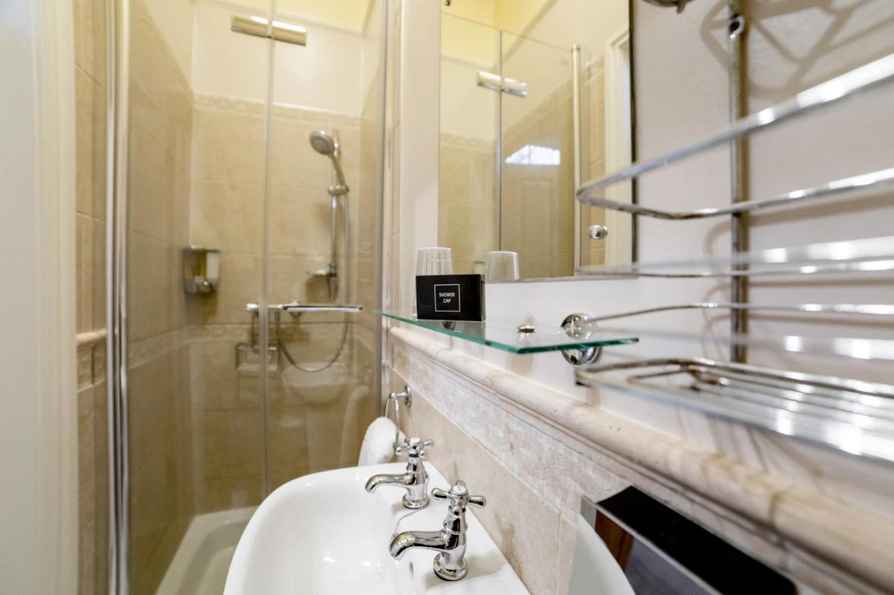 Charades Guest House Герефорд Екстер'єр фото