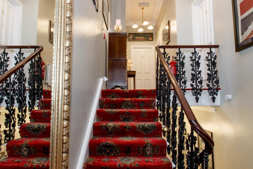 Charades Guest House Герефорд Екстер'єр фото